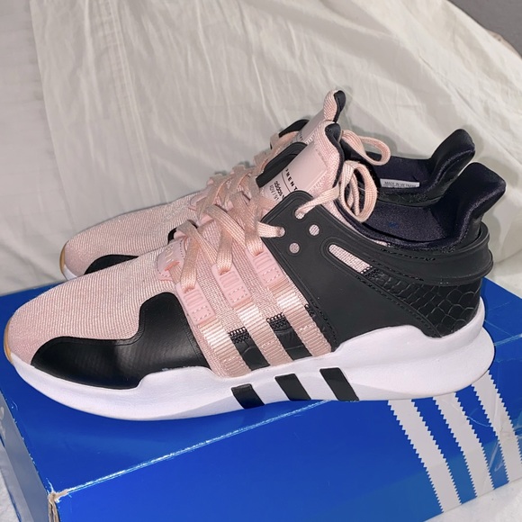 youth ice pink equipment adidas size 5.5 - Picture 2 of 4